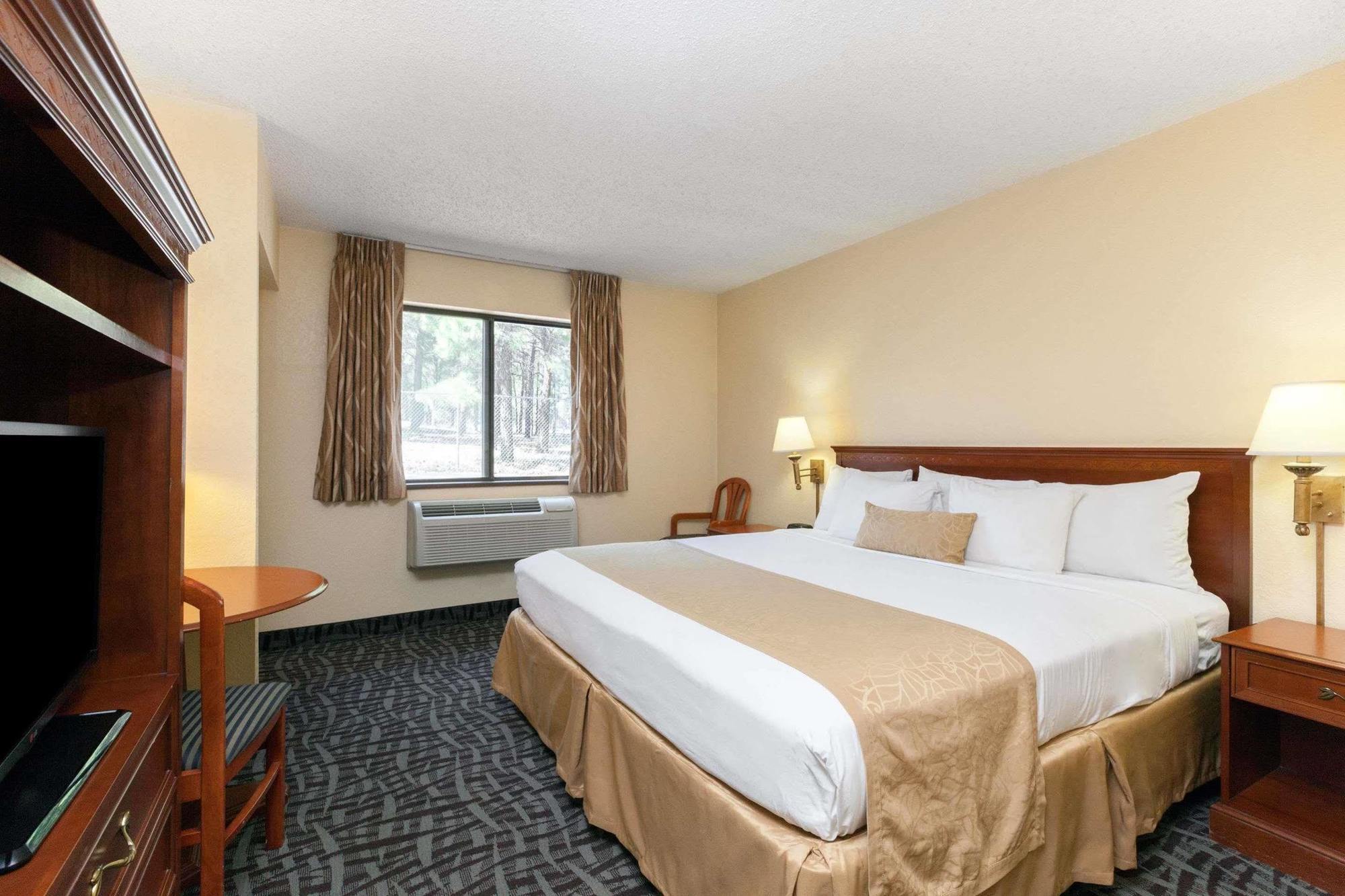 Super 8 By Wyndham Flagstaff Hotel Exterior photo
